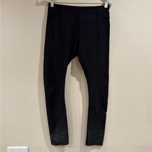 🔥Lululemon Women’s Black Leggings Size EUC🔥